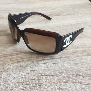 Chanel sunglasses CC logo